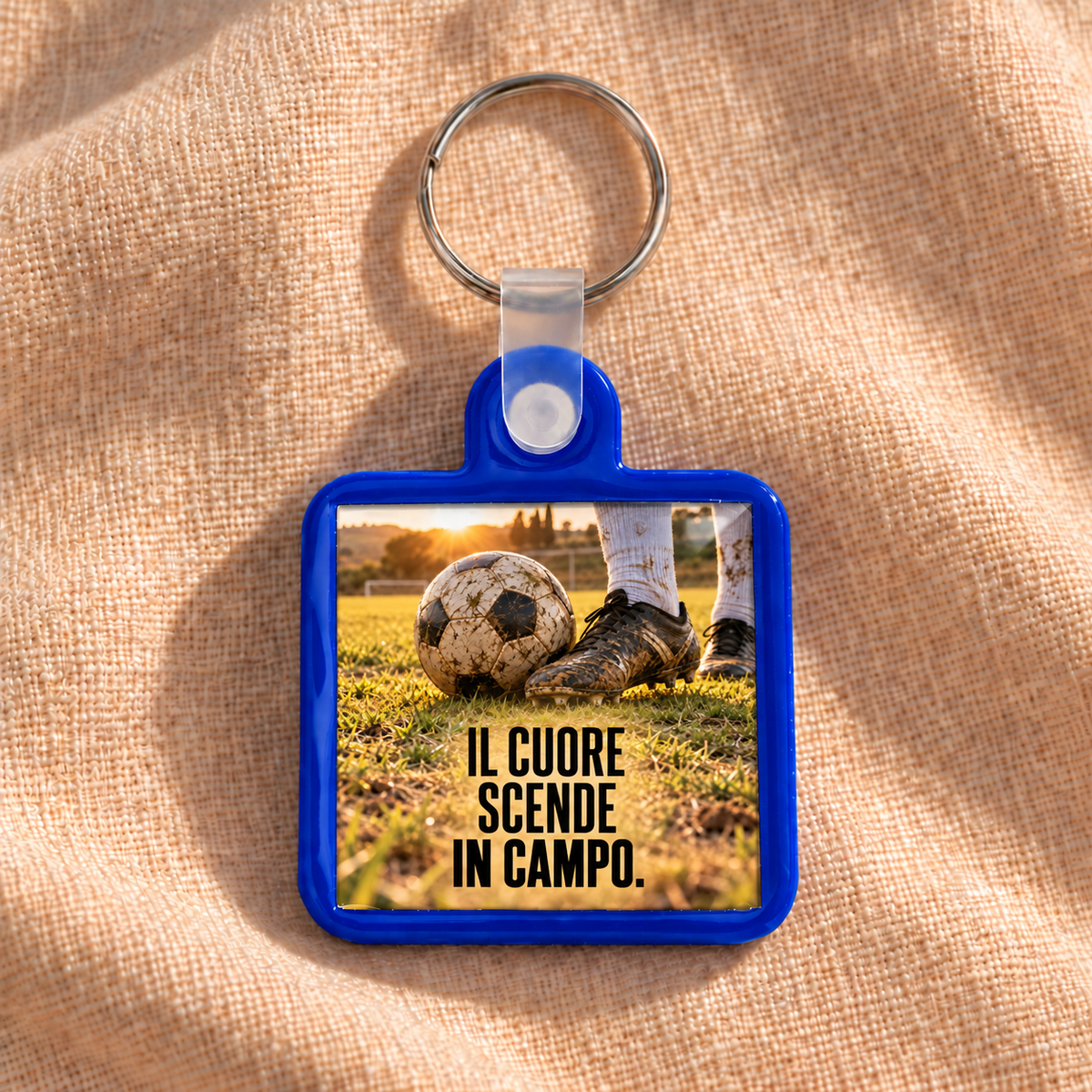 KhamaKey Moments | Cornice blu | Il cuore scende in campo. | frontale