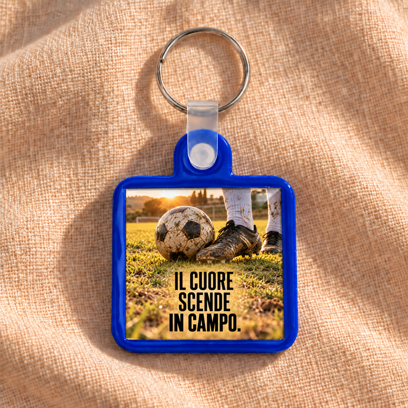 KhamaKey Moments | Cornice blu | Il cuore scende in campo. | frontale